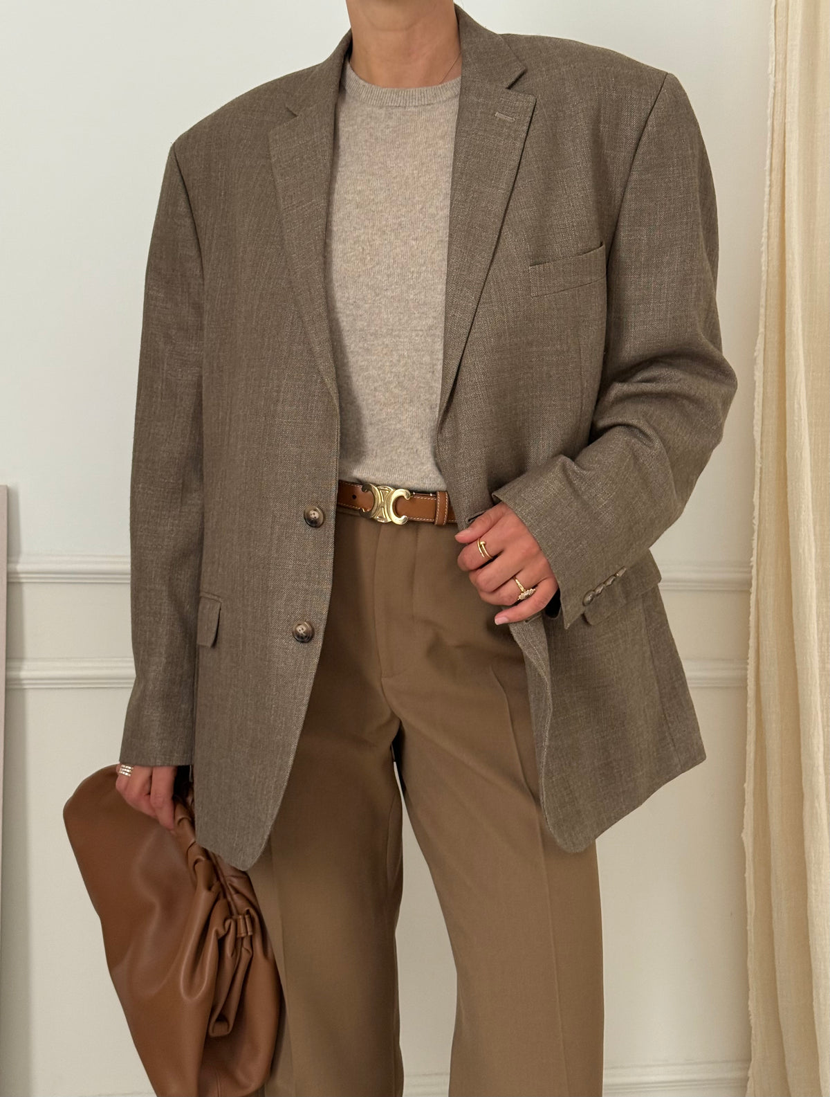 Chap's oversized brown blazer
