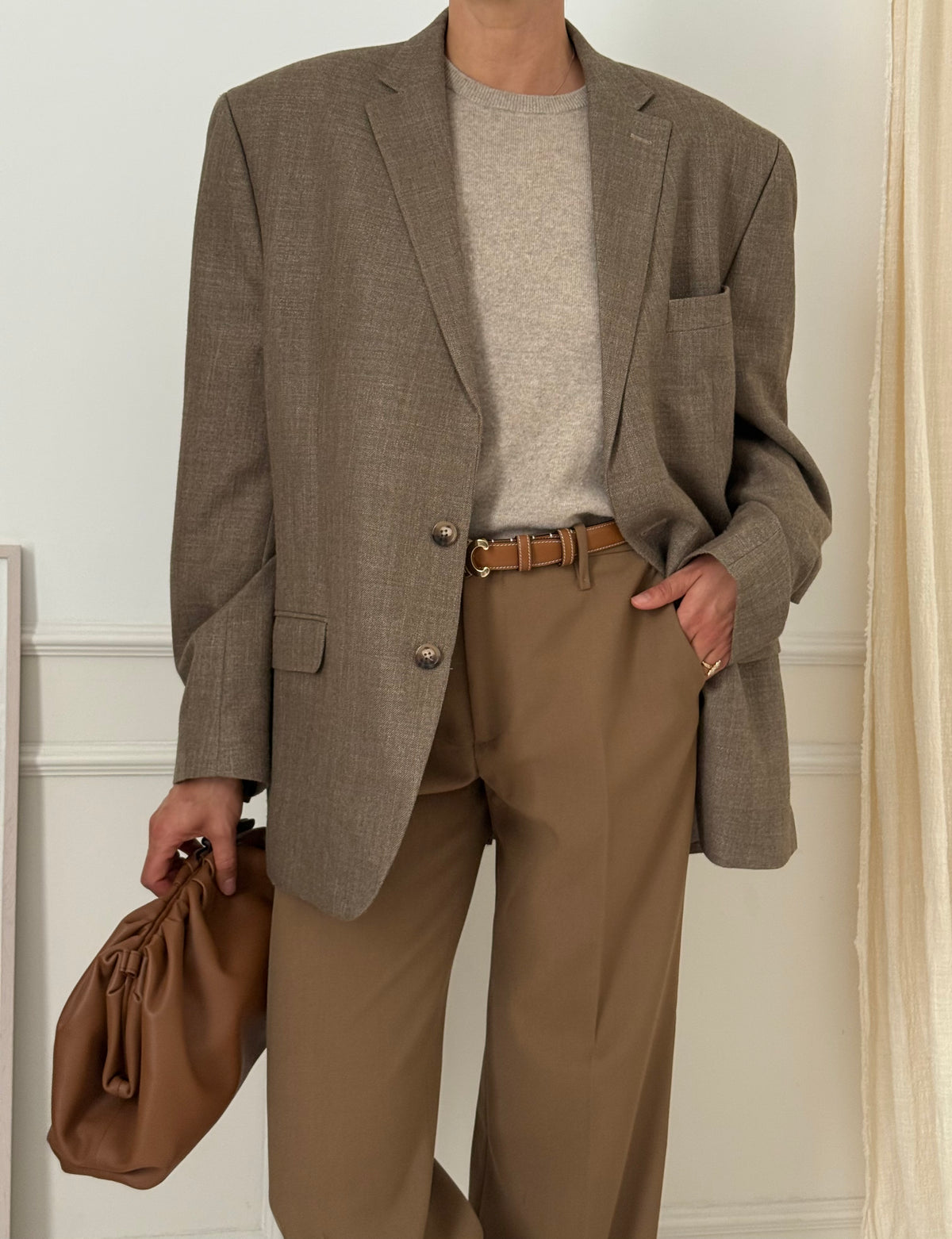 Chap's oversized brown blazer
